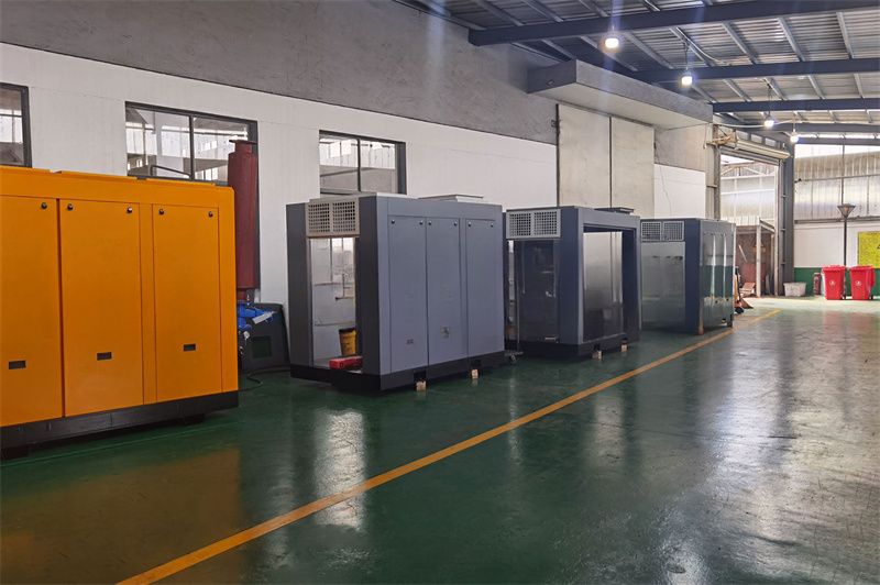 智能高效型永磁變頻螺桿鼓風(fēng)機(jī)